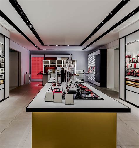 CHANEL FRAGRANCE AND BEAUTY BOUTIQUE MILANO